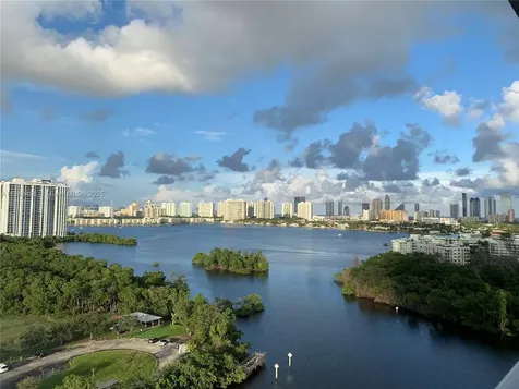 16385 Biscayne Boulevard Aventura FL 33160