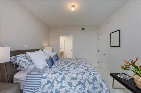 16385 Biscayne Boulevard Aventura FL 33160