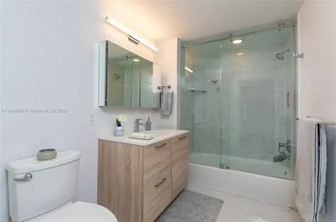 16385 Biscayne Boulevard Aventura FL 33160