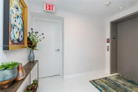 16385 Biscayne Boulevard Aventura FL 33160
