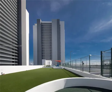 16385 Biscayne Boulevard Aventura FL 33160