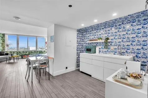 1100 West Avenue Miami Beach FL 33139