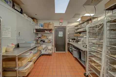Bakery / Restaurant For Sale On Dixie Highway Miami FL 33157