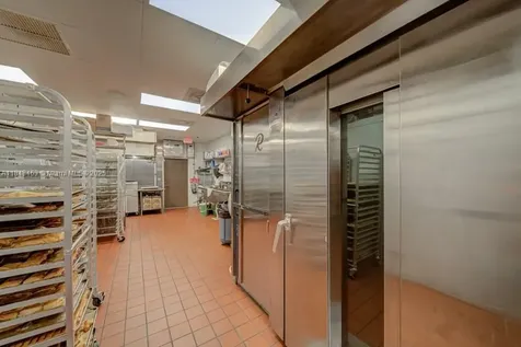 Bakery / Restaurant For Sale On Dixie Highway Miami FL 33157