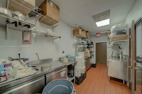 Bakery / Restaurant For Sale On Dixie Highway Miami FL 33157