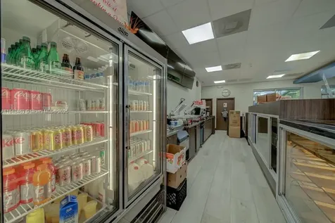 Bakery / Restaurant For Sale On Dixie Highway Miami FL 33157