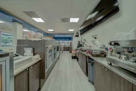 Bakery / Restaurant For Sale On Dixie Highway Miami FL 33157