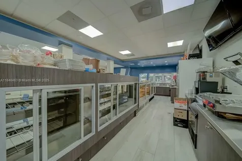 Bakery / Restaurant For Sale On Dixie Highway Miami FL 33157