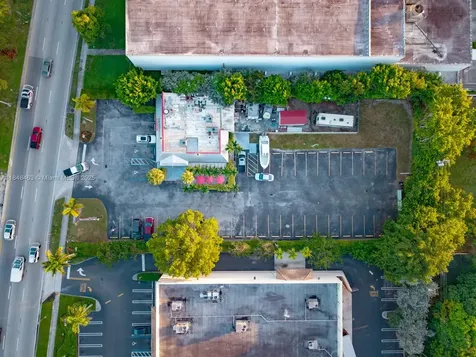 Bakery / Restaurant For Sale On Dixie Highway Miami FL 33157