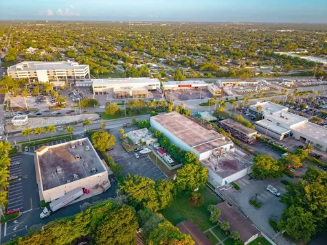 Bakery / Restaurant For Sale On Dixie Highway Miami FL 33157