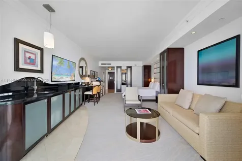 4391 Collins Avenue Miami Beach FL 33140