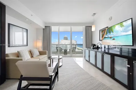 4391 Collins Avenue Miami Beach FL 33140