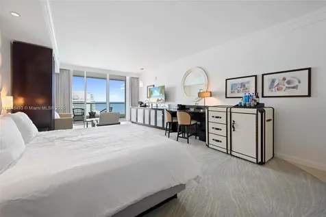 4391 Collins Avenue Miami Beach FL 33140