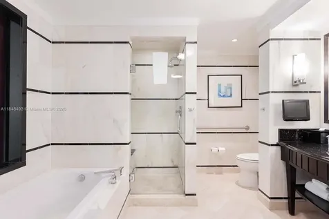 4391 Collins Avenue Miami Beach FL 33140