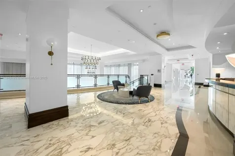4391 Collins Avenue Miami Beach FL 33140