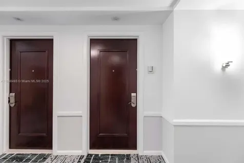 4391 Collins Avenue Miami Beach FL 33140