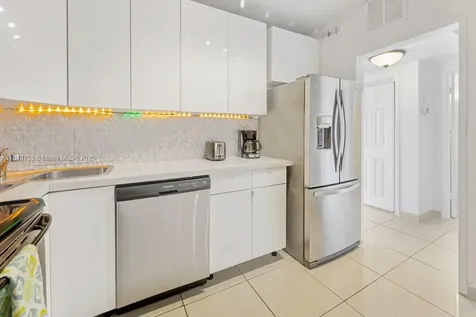 5601 Collins Avenue Miami Beach FL 33140