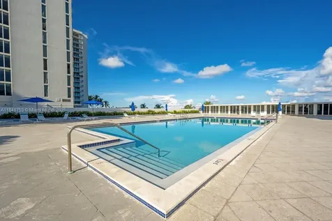 5601 Collins Avenue Miami Beach FL 33140