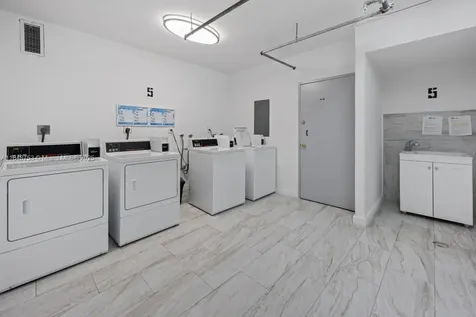 5601 Collins Avenue Miami Beach FL 33140