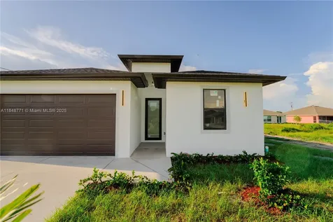 433 Rayford Street Lehigh Acres FL 33974