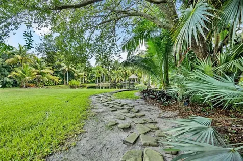 14211 Sunset Lane Southwest Ranches FL 33330