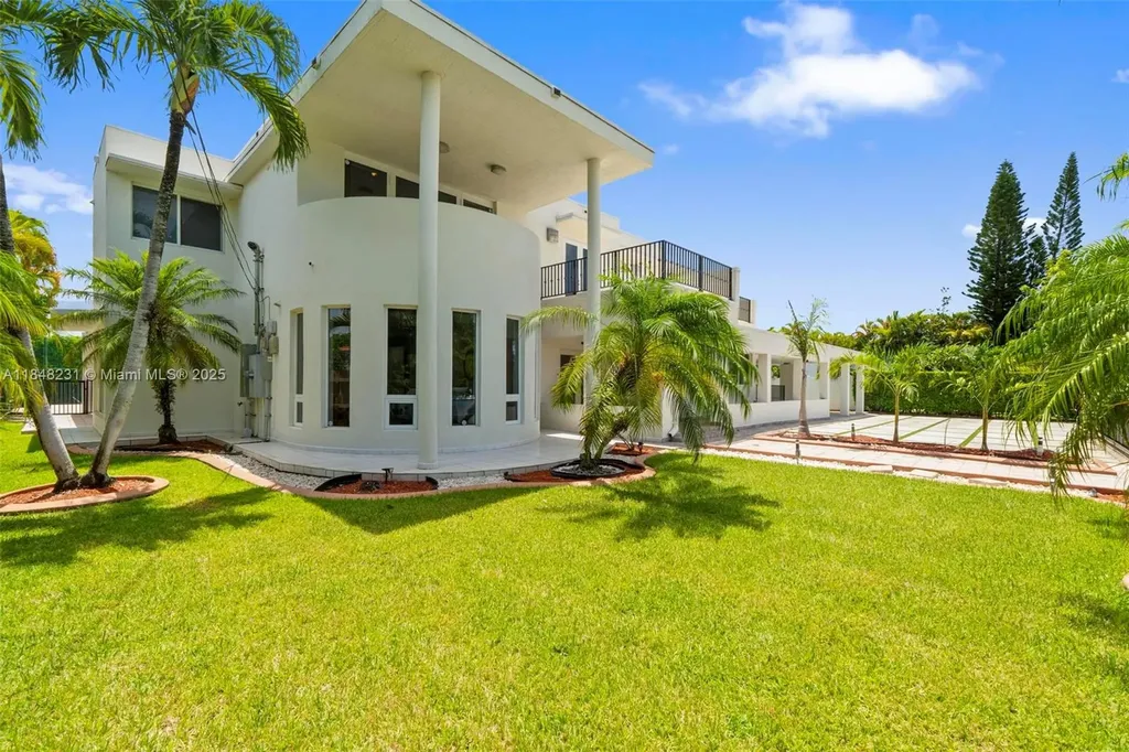 5045 SW 67th Avenue South Miami FL 33155
