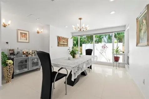 5045 SW 67th Avenue South Miami FL 33155