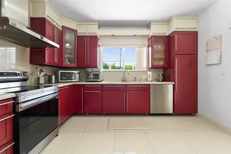 5045 SW 67th Avenue South Miami FL 33155