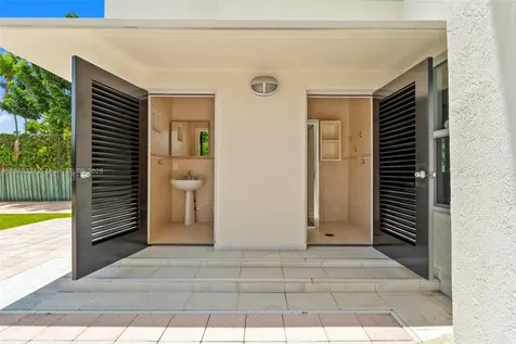 5045 SW 67th Avenue South Miami FL 33155