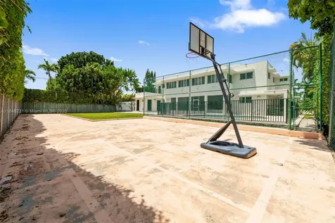 5045 SW 67th Avenue South Miami FL 33155