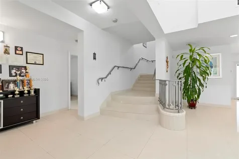 5045 SW 67th Avenue South Miami FL 33155