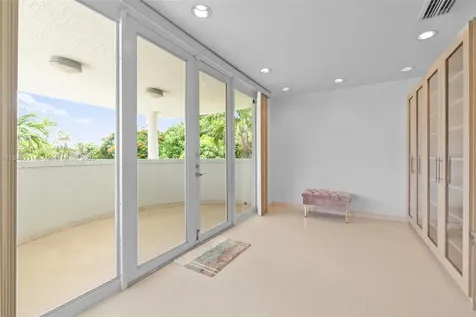 5045 SW 67th Avenue South Miami FL 33155
