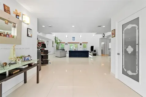 5045 SW 67th Avenue South Miami FL 33155