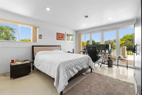 5045 SW 67th Avenue South Miami FL 33155