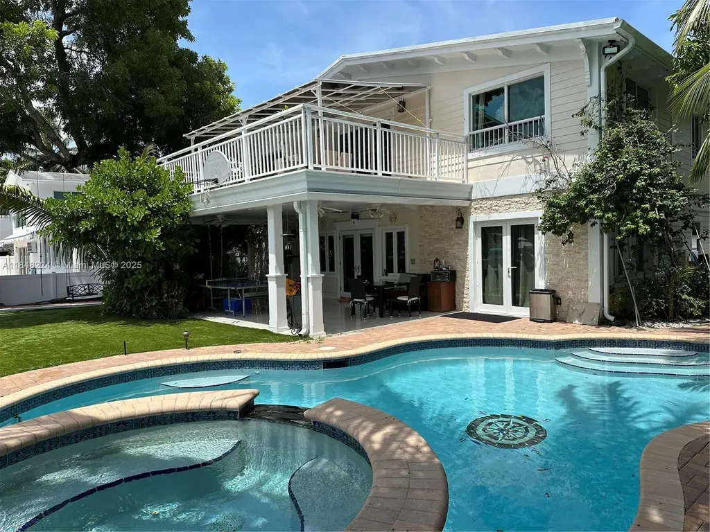 1524 Argyle Drive Fort Lauderdale FL 33312