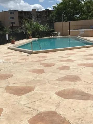 1325 W 68th Street Hialeah FL 33014