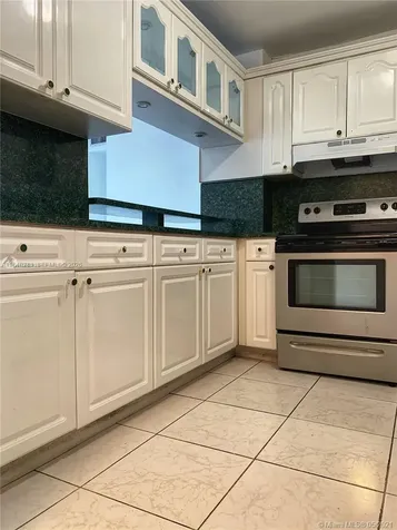 1325 W 68th Street Hialeah FL 33014