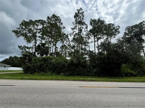 701 E 6th Street Lehigh Acres FL 33972