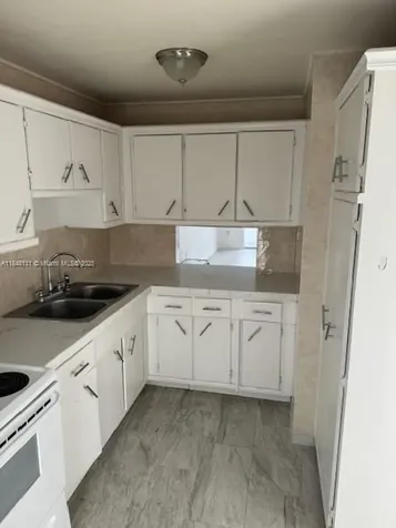 1850 NE 169th Street North Miami Beach FL 33162