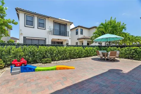 3345 W 95th Terrace Hialeah FL 33018