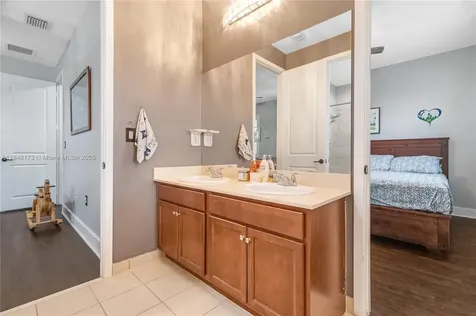 3345 W 95th Terrace Hialeah FL 33018
