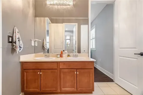 3345 W 95th Terrace Hialeah FL 33018