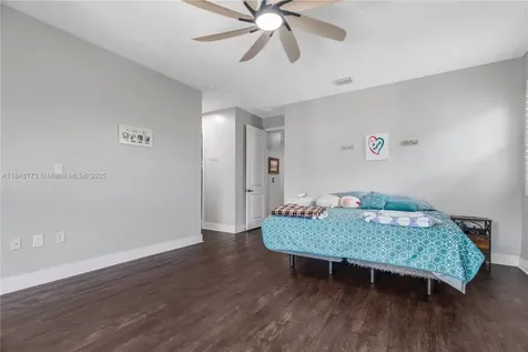 3345 W 95th Terrace Hialeah FL 33018