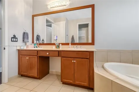 3345 W 95th Terrace Hialeah FL 33018