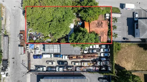 652 NW 31st Street Miami FL 33127
