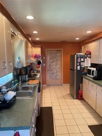 2730 NE 8th Street Pompano Beach FL 33062