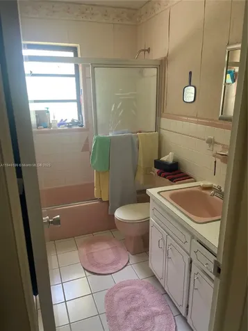 2730 NE 8th Street Pompano Beach FL 33062