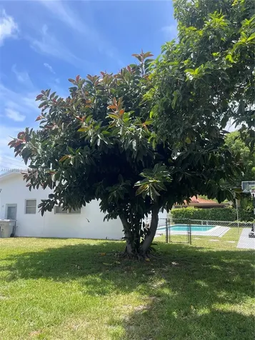 2730 NE 8th Street Pompano Beach FL 33062