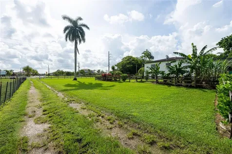 1921 SW 112th Avenue Davie FL 33325