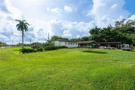 1921 SW 112th Avenue Davie FL 33325